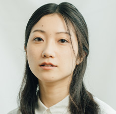 高村杏奈役:土山 茜